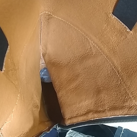 Woman's Frye leather knee boots size 9 B - Picture 8 of 8